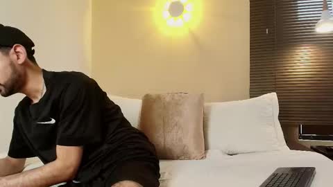 Axel Moon online show from October 2025 06:52:02 PM