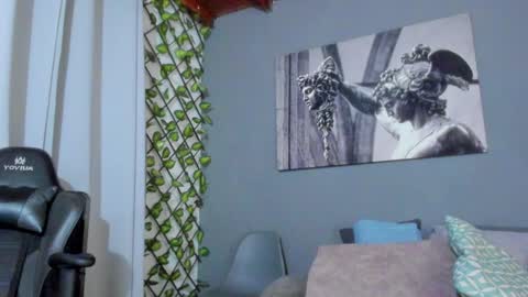 Snapshot of axel_owen chatting on December 2024 01:08:01 AM Axel online show from December 2024 01:08:01 AM