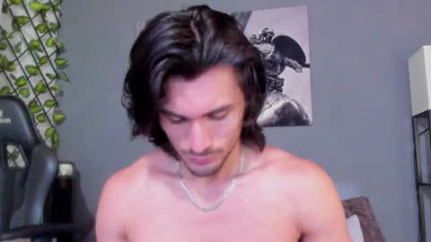 Snapshot of axel_owen chatting on January 2025 10:02:01 PM Axel online show from January 2025 10:02:01 PM