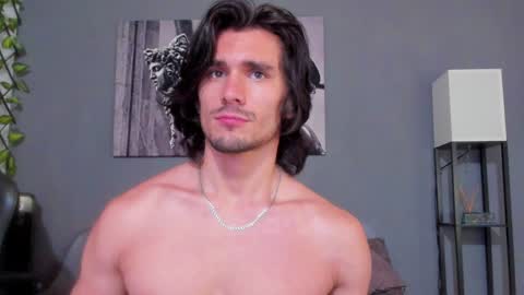 Snapshot of axel_owen chatting on January 2025 04:07:01 AM Axel online show from January 2025 04:07:01 AM