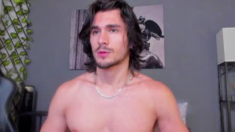 Snapshot of axel_owen chatting on January 2025 12:22:02 AM Axel online show from January 2025 12:22:02 AM