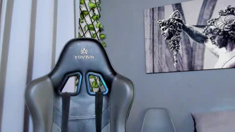 Snapshot of axel_owen chatting on February 2025 10:10:01 PM Axel online show from February 2025 10:10:01 PM