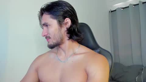 Snapshot of axel_owen chatting on September 2025 04:12:02 PM Axel online show from September 2025 04:12:02 PM