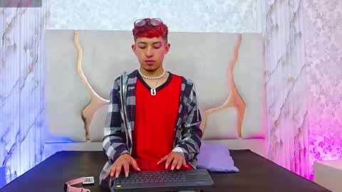 AXEL  online show from February 2026 12:32:01 PM