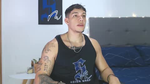 Snapshot of axel_taylor21 chatting on January 2025 04:50:02 AM INDEPENDENT MODEL online show from January 2025 04:50:02 AM