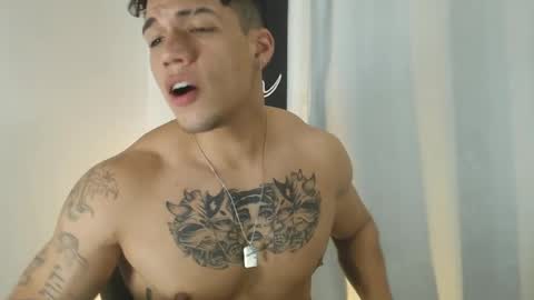 Snapshot of axel_taylor21 chatting on February 2025 08:47:01 PM INDEPENDENT MODEL online show from February 2025 08:47:01 PM