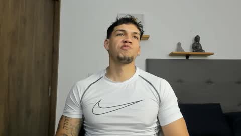 Snapshot of axel_taylor21 chatting on September 2025 09:49:02 PM INDEPENDENT MODEL online show from September 2025 09:49:02 PM