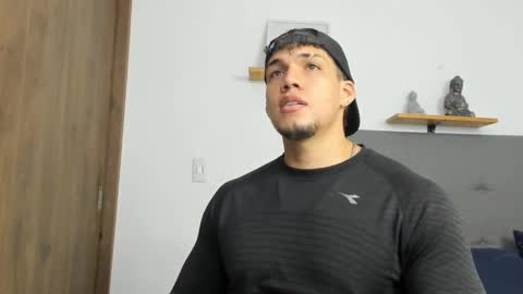 Snapshot of axel_taylor21 chatting on October 2025 04:29:01 AM INDEPENDENT MODEL online show from October 2025 04:29:01 AM