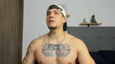 Snapshot of axel_taylor21 chatting on October 2025 07:37:01 PM INDEPENDENT MODEL online show from October 2025 07:37:01 PM