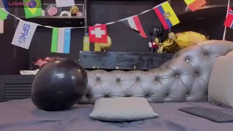 Snapshot of axel_tone chatting on July 2026 08:47:01 PM Axel online show from July 2026 08:47:01 PM