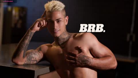 Agustin online show from December 2024 11:31:02 PM