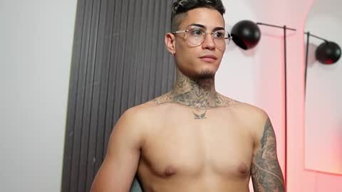 Agustin online show from March 2025 12:26:02 AM