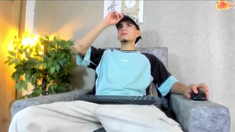 Snapshot of axel_wiliams chatting on October 2025 06:49:02 PM axel online show from October 2025 06:49:02 PM