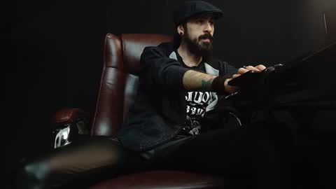 Snapshot of axelcolton chatting on January 2025 05:52:01 AM AxelColton online show from January 2025 05:52:01 AM