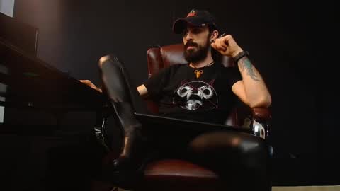 Snapshot of axelcolton chatting on January 2025 01:20:01 PM AxelColton online show from January 2025 01:20:01 PM