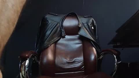 Snapshot of axelcolton chatting on January 2025 01:00:02 PM AxelColton online show from January 2025 01:00:02 PM