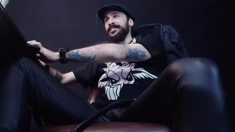 Snapshot of axelcolton chatting on February 2025 07:05:01 AM AxelColton online show from February 2025 07:05:01 AM