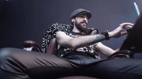 Snapshot of axelcolton chatting on February 2025 01:06:01 PM AxelColton online show from February 2025 01:06:01 PM