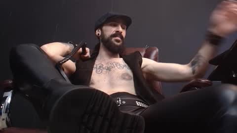 Snapshot of axelcolton chatting on February 2025 09:46:01 AM AxelColton online show from February 2025 09:46:01 AM