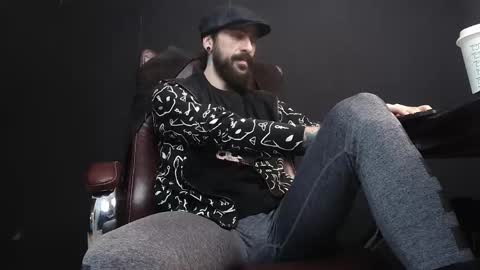 Snapshot of axelcolton chatting on February 2025 06:01:01 AM AxelColton online show from February 2025 06:01:01 AM