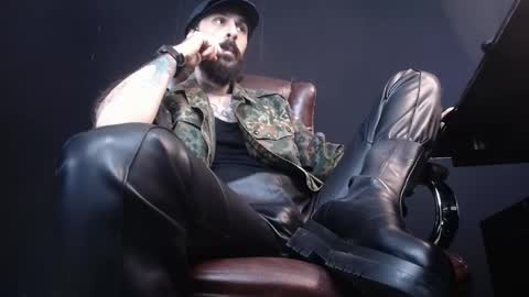 Snapshot of axelcolton chatting on February 2025 05:55:02 AM AxelColton online show from February 2025 05:55:02 AM