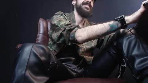 Snapshot of axelcolton chatting on February 2025 09:23:01 AM AxelColton online show from February 2025 09:23:01 AM