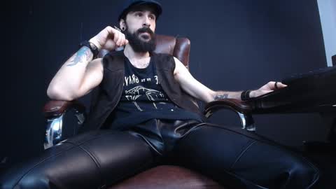 Snapshot of axelcolton chatting on March 2025 05:42:01 AM AxelColton online show from March 2025 05:42:01 AM