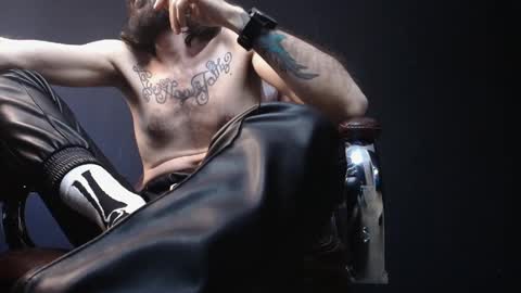 Snapshot of axelcolton chatting on March 2025 12:05:02 PM AxelColton online show from March 2025 12:05:02 PM