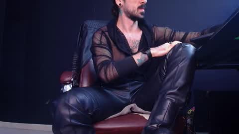 Snapshot of axelcolton chatting on October 2025 10:27:01 AM AxelColton online show from October 2025 10:27:01 AM