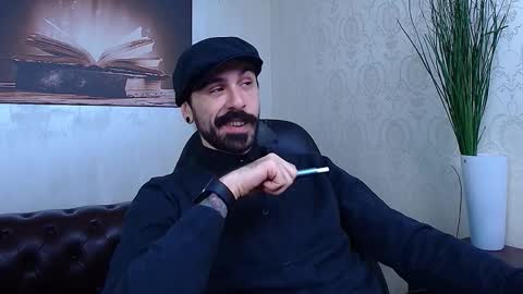 Snapshot of axelcolton chatting on December 2025 11:39:02 AM AxelColton online show from December 2025 11:39:02 AM