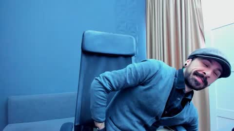 Snapshot of axelcolton chatting on December 2025 11:39:02 AM AxelColton online show from December 2025 11:39:02 AM