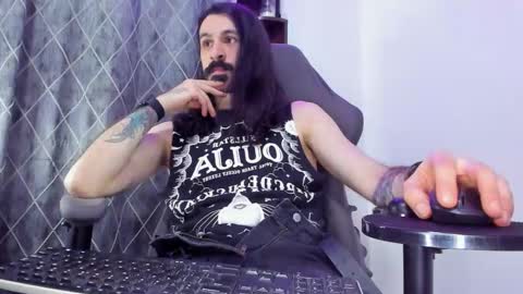 Snapshot of axelcolton chatting on February 2026 06:25:02 PM AxelColton online show from February 2026 06:25:02 PM