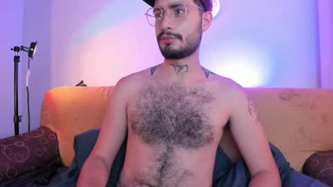    online show from October 2025 03:40:01 PM