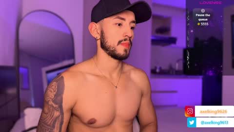 Axel King online show from May 2026 07:54:02 PM