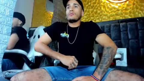 Axell Cross2 online show from March 2025 08:42:02 PM