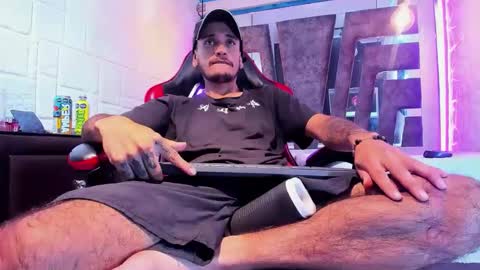 Axell Cross2 online show from March 2026 02:18:01 PM