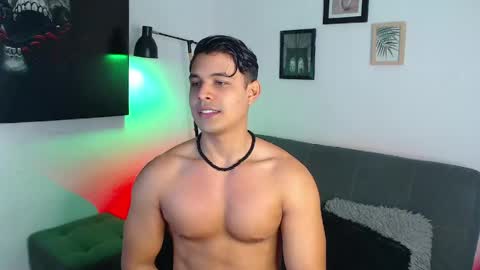 Snapshot of axell_dior chatting on June 2026 09:48:02 AM axell online show from June 2026 09:48:02 AM