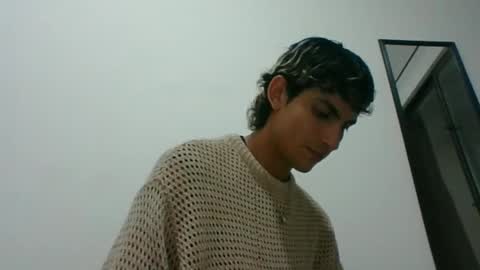 Axel  online show from March 2025 02:36:01 AM