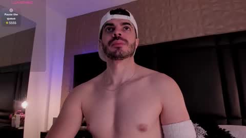 Axel Thompsom online show from November 2025 11:43:02 AM