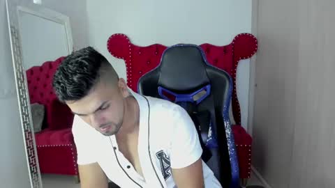 Snapshot of axelwinters_ chatting on July 2026 11:20:01 PM Axel online show from July 2026 11:20:01 PM