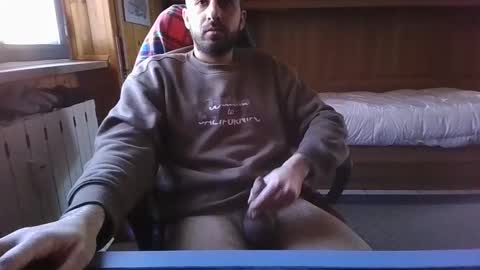 Axel online show from December 2024 01:28:01 PM