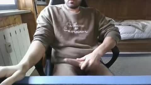 Axel online show from October 2025 06:52:01 AM