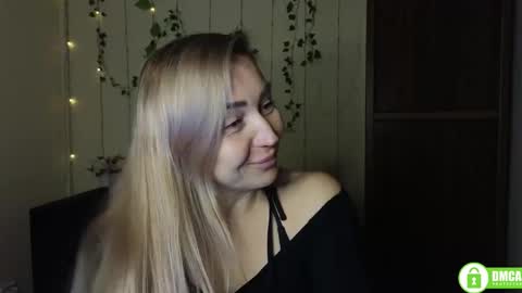 Jully online show from December 2025 06:26:02 PM