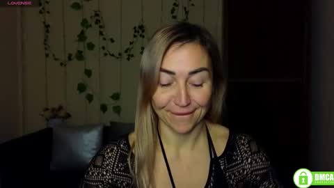 Jully online show from January 2026 06:31:02 PM