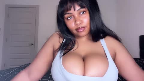 Snapshot of ayacolada chatting on February 2025 08:10:01 AM Aya online show from February 2025 08:10:01 AM