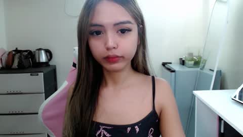 Snapshot of ayalvrs18 chatting on September 2025 01:43:02 PM ayalvrs18 online show from September 2025 01:43:02 PM