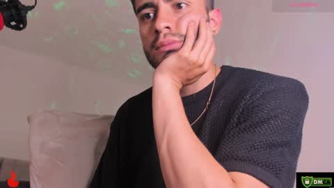 Snapshot of aydan_stiven9 chatting on February 2025 01:36:01 AM AYDAN STIVEN OF AYDANSTIVEN online show from February 2025 01:36:01 AM