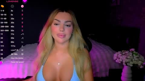  Ayla Demir  online show from April 2026 08:50:01 PM