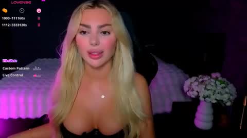  Ayla Demir  online show from June 2026 08:00:01 PM