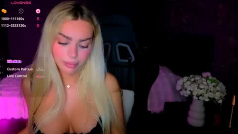  Ayla Demir  online show from June 2026 08:14:01 PM